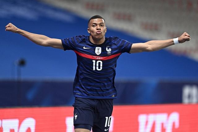 hth华体会-库里新星出色防守表现突出，法国队前途光明！引发球迷热议的简单介绍