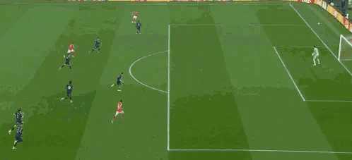 包含赛地聚焦：欧冠赛前热度飙升，皇家马德里远射贴柱，气氛紧张，临场指挥获称赞的词条